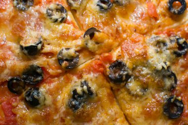 Pizza yemek İtalyanca