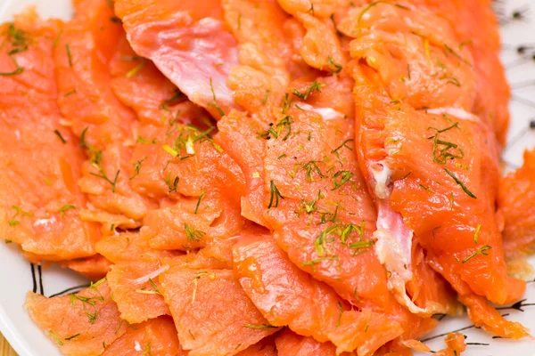 kırmızı balık dilimlenmiş