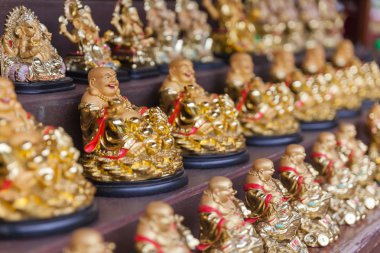 Mini kasennen veya gülüyordu Buda heykeli