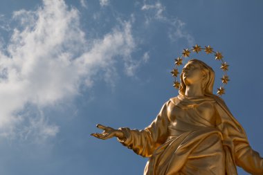 Madonnina heykel mükemmel çoğaltma