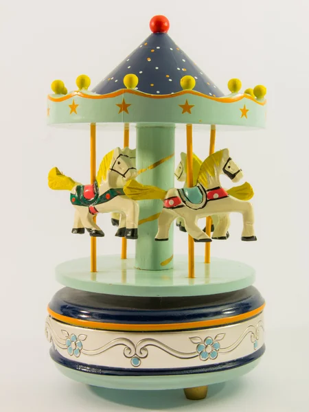 Céu azul alegre-go-round carillon cavalo — Fotografia de Stock
