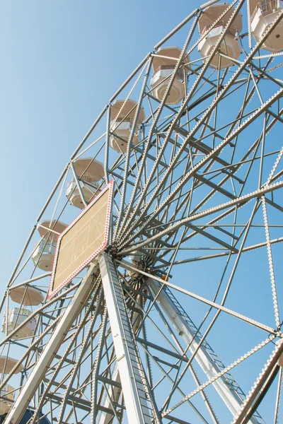 White ferris wheel against blue sky background — Stock Photo, Image