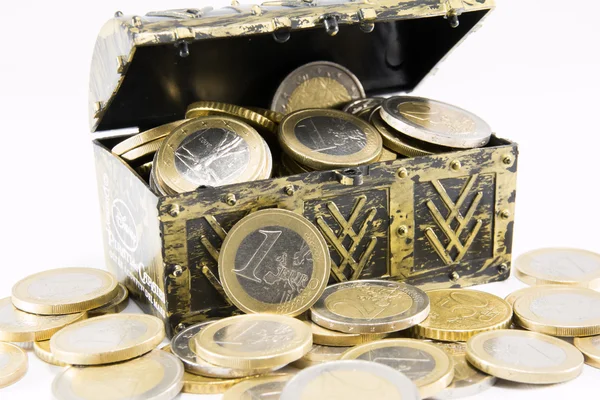 Treasure chest filled with coin, euro currency — Stock Photo, Image