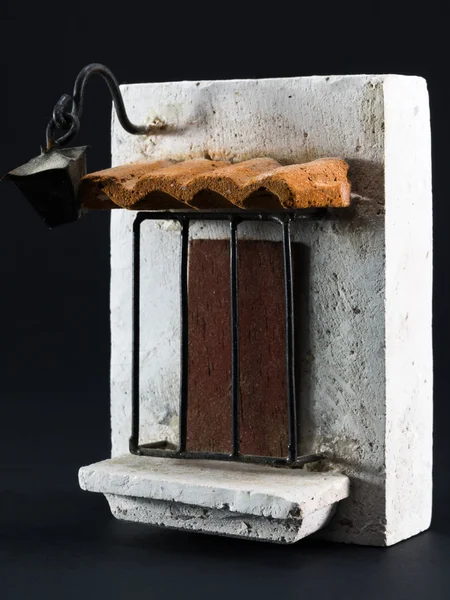 문, 경 석 돌 기념품 검은 배경 위에 랜 턴 — 스톡 사진