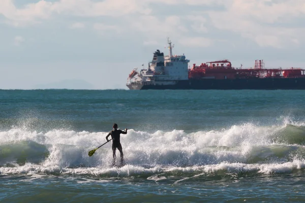 Stand Up Paddle Board, Männer-Paddelboard — Stockfoto