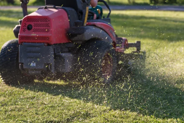 Equitazione Prato Attrezzatura con operatore — Foto Stock