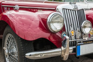 MG Retro eski model araba