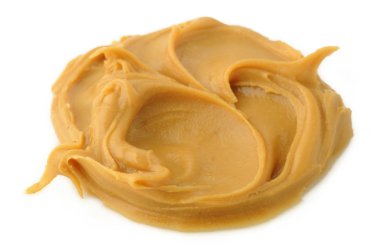 Fıstık ezmesi beyaz arka plan üzerinde