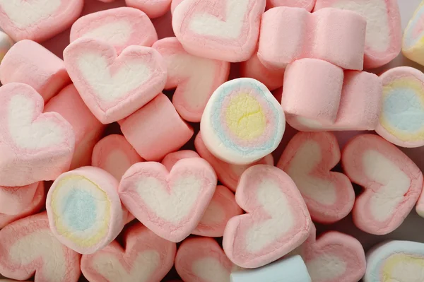 Groep gekleurde marshmallows op wit — Stockfoto