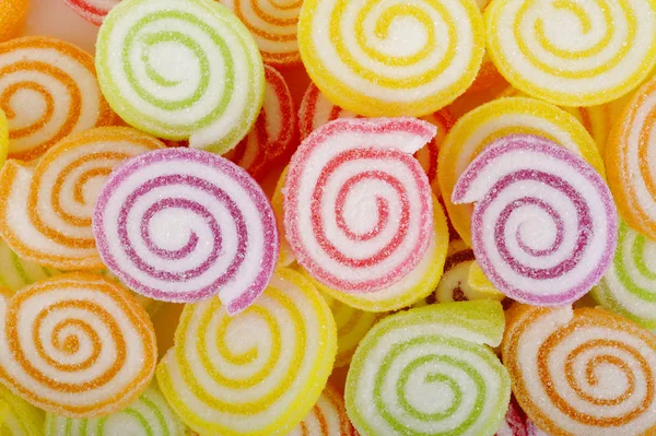 Gelatina di frutta candita colorata su bianco — Foto Stock