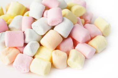 küçük beyaz izole kabarık şekerleme renkli 