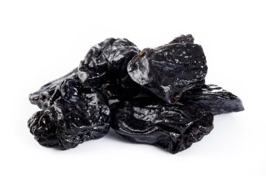 beyaz zemin üzerine kuru erik