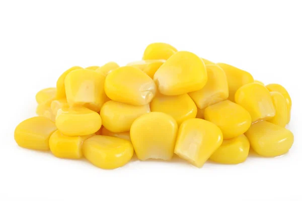 Konserve mısır beyaz arkaplanda izole