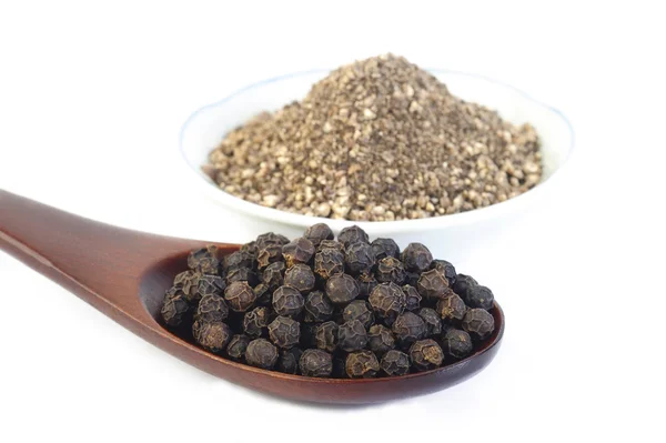 Black pepper and black pepper powder — Stock Photo, Image