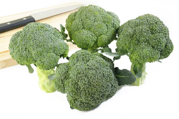 Brokkoli Gemüse auf weißem Hintergrund — Stockfoto