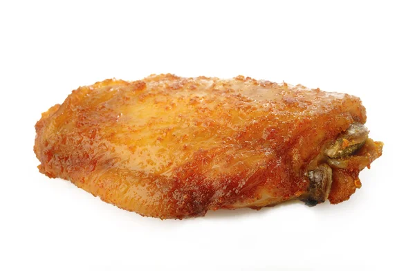 Ali di pollo piccanti su sfondo bianco — Foto Stock