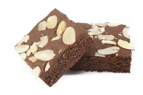 Choklad och mandel brownies på vit — Stockfoto