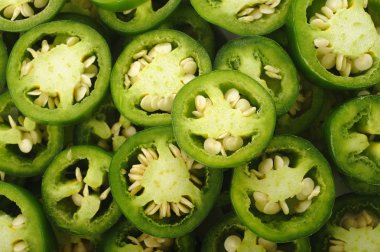 dilimlenmiş yeşil jalapeno biber arka plan