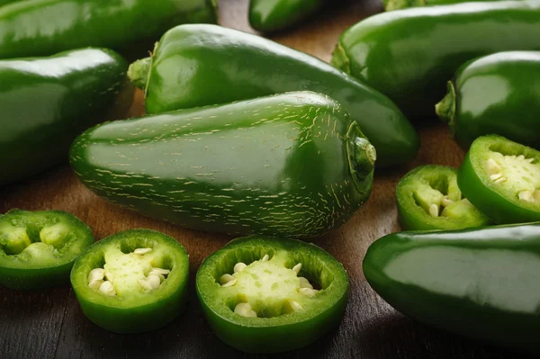 Zelené papričky jalapeňo — Stock fotografie