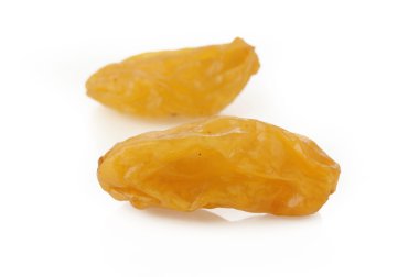 beyaz zemin üzerine kuru üzüm