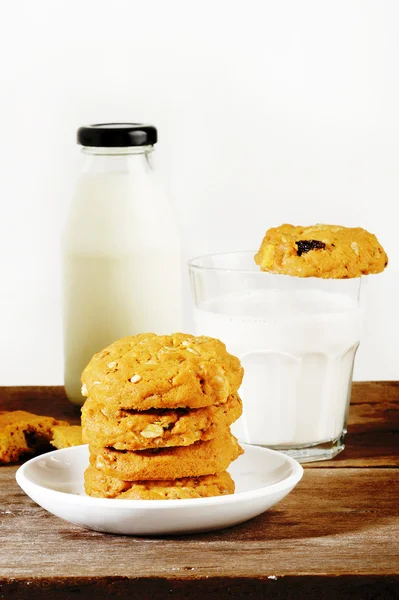 Milk with cookies — Stock Photo, Image