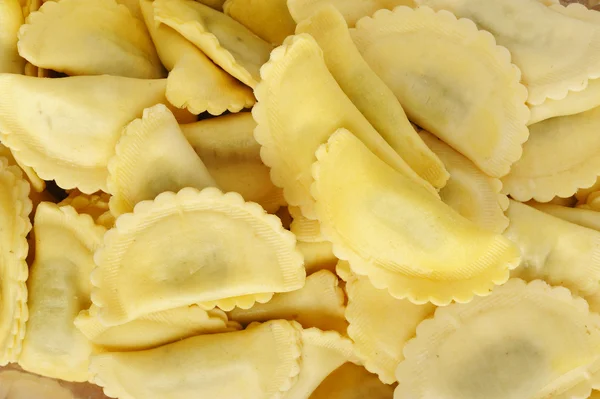 Agnolotti pasta stuffed with spinach and ricotta cheese — Stock Photo, Image