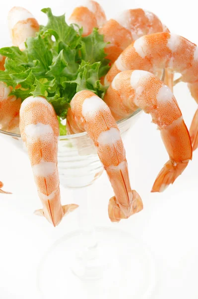 Green salad with shrimps — Stock Photo, Image