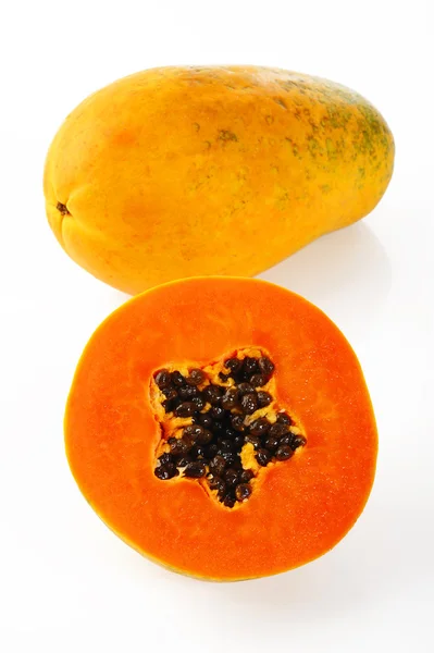 Papaya auf weißem Hintergrund — Stockfoto