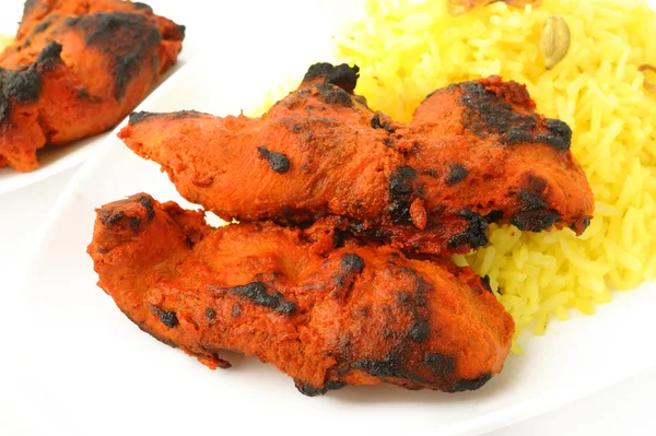 Tandoori chicken tikka with pilau rice — Stock Photo, Image