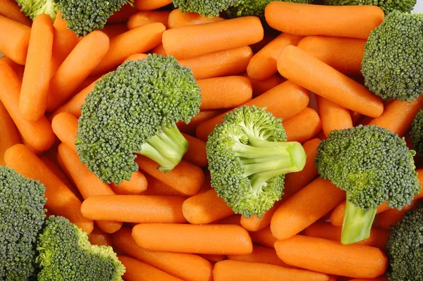 Broccoli and carrot — Stock Photo, Image