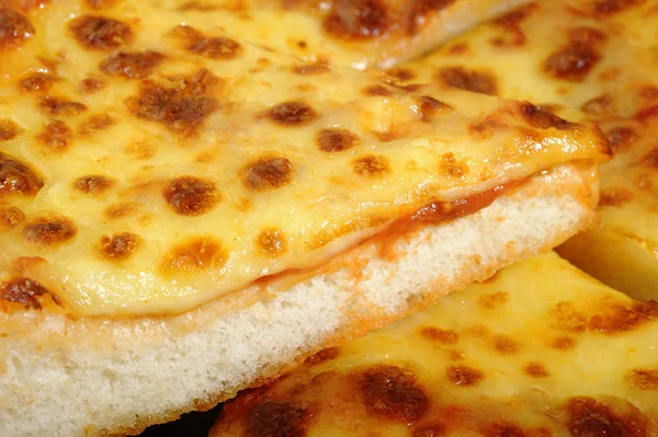 Pizza de queso —  Fotos de Stock