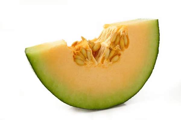Diiris melon di latar belakang putih — Stok Foto