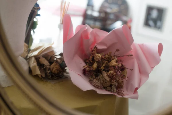 Bouquet Flowers Large Mirror Reflection — Stock Photo, Image