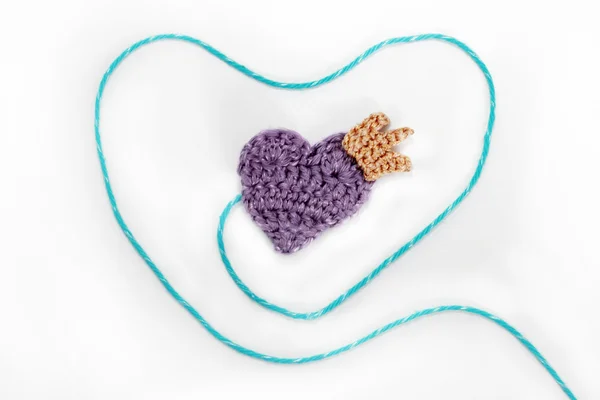 Crocheted heart with crown — Stock Photo, Image