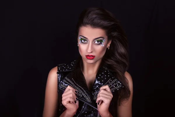 Portrait of a beautiful young girl with professional makeup — Stock Photo, Image