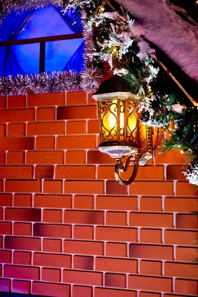 Lámpara Decorativa Pared Ladrillo Navidad Decoración Oropel Casa Exterior Fotos de stock