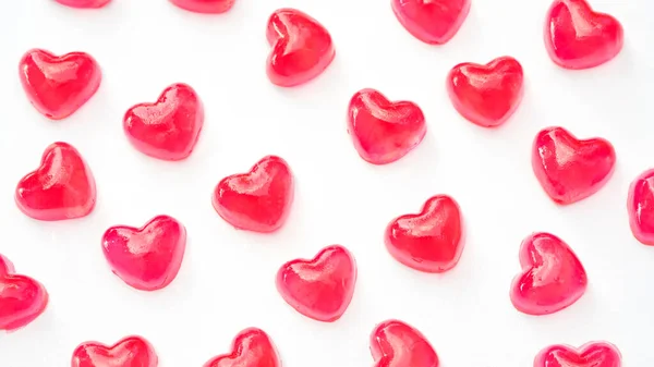 Červené Srdce Lepkavé Bonbóny Bílém Pozadí — Stock fotografie
