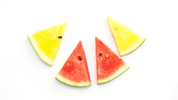 Gelbe Und Rote Wassermelone Auf Weißem Hintergrund — Stockfoto