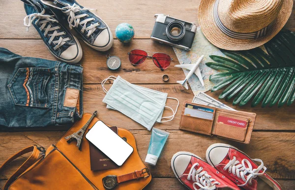 Proteggere Covid Durante Viaggio Occorrente Viaggio Costumi Passaporti Bagagli Costo — Foto Stock