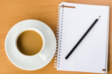 Defter kalem kahve ahşap tablo