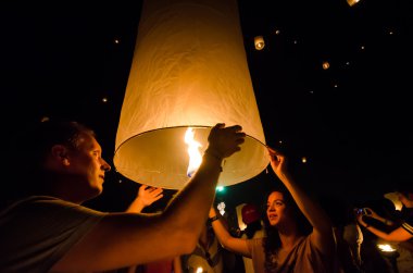 Chiang Mai Tayland-Ekim 16: Loy Krathong Festivali. Unidenti