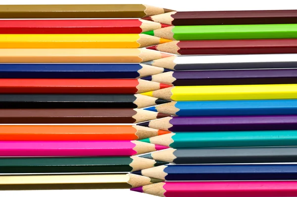 Lápices de color aislados sobre fondo blanco de cerca — Foto de Stock