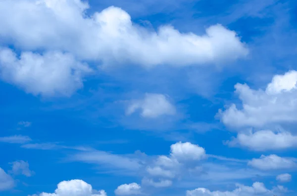 Clouds in the blue sky — Stock Photo, Image