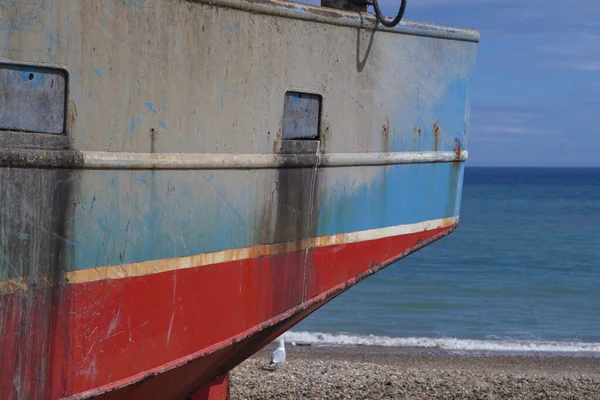 Des Bateaux Pêche Aux Couleurs Vives Ont Été Transportés Sur — Photo