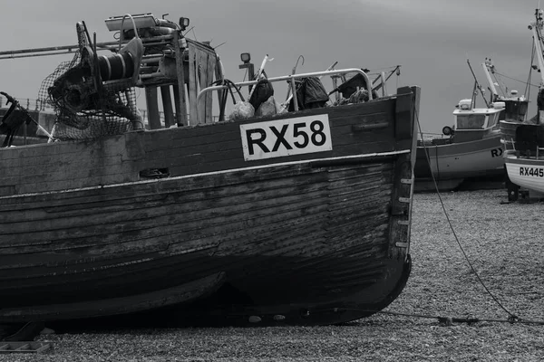 Hastings Sussex Inghilterra Luglio 2021 Barche Pesca Dai Colori Vivaci — Foto Stock