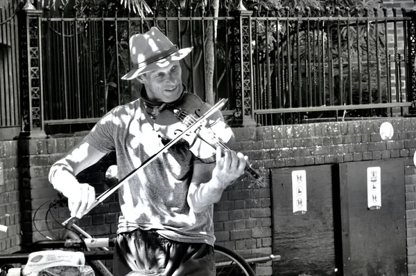 Hastings East Sussex England July 4Th 2021 Busker Plays Streets — Stock Photo, Image