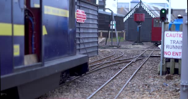 Hastings East Sussex Inglaterra Julio 2021 Ferrocarril Miniatura Hastings Transporta — Vídeo de stock