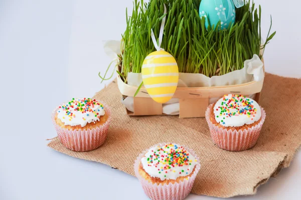 Pastel de Pascua con decoración navideña — Foto de Stock