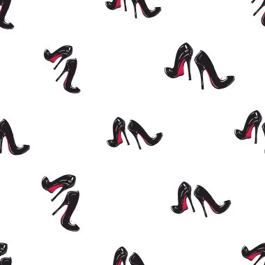 desen üzerinde topuklu siyah ayakkabı