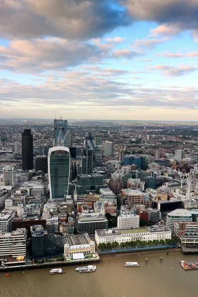 ロンドンのビジネスと保険地区 — ストック写真